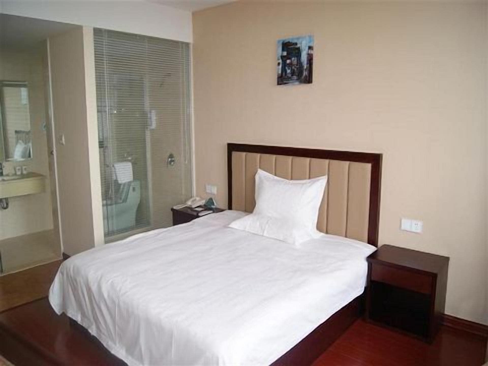Greentree Inn Jiangsu Yancheng Bus Station Business Hotel Exterior photo