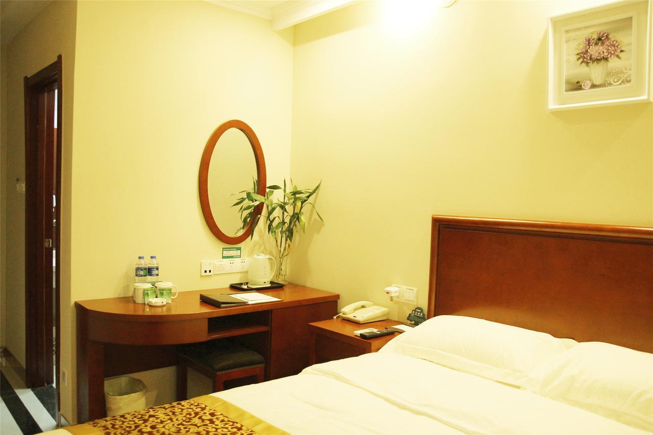 Greentree Inn Jiangsu Yancheng Bus Station Business Hotel Exterior photo